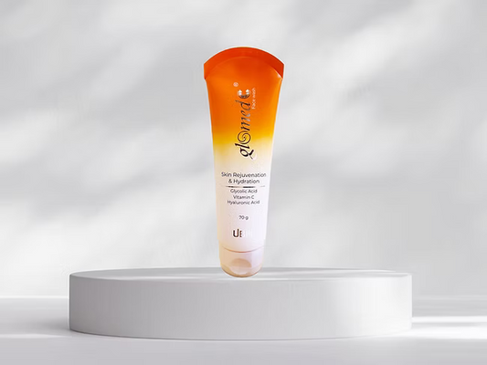 Glomed C Rejuvenating & Skin Lightening Face Wash